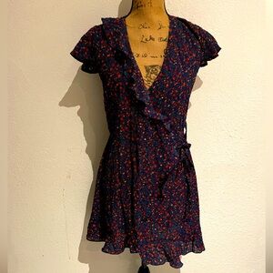 Women’s blue floral wrap dress, vintage style- Small